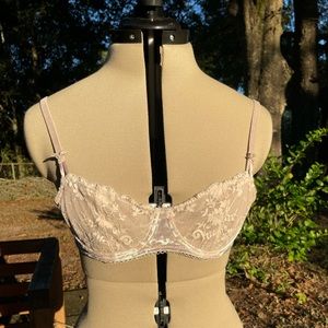 Victoria Secret, Velvet Lace Bra, Color Blush, Size 34C